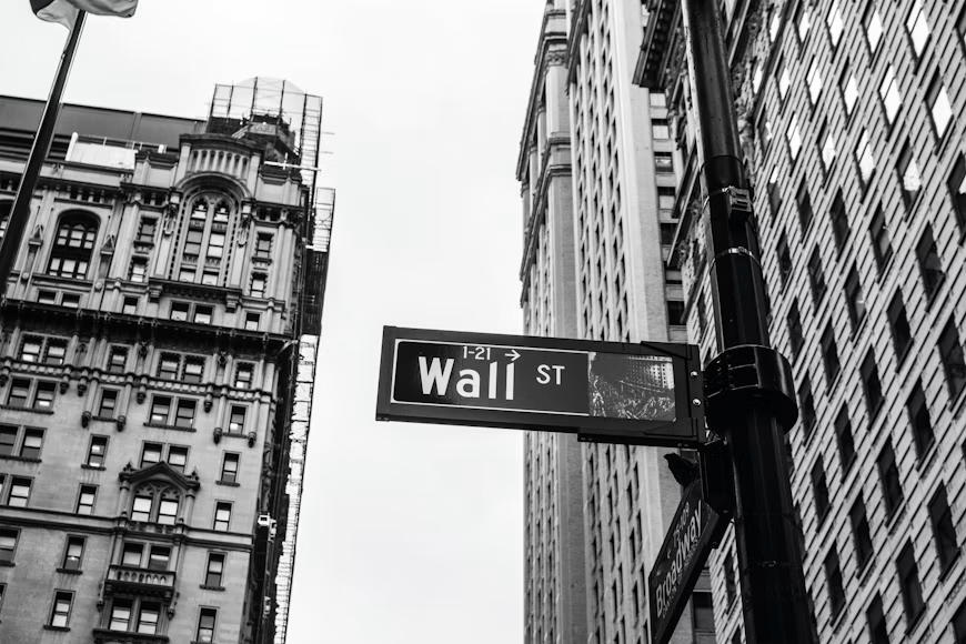 Wall Street Rallies as Oil Prices Ease and Major U.S. Stock Indexes Approach Record Highs
