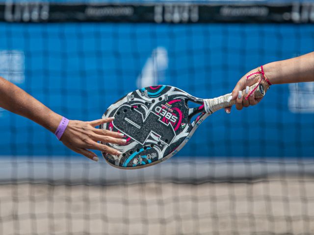 Rain Chaos at U.S. Open: Sabalenka and Tiafoe Dominate While Rest of Field Stalls
