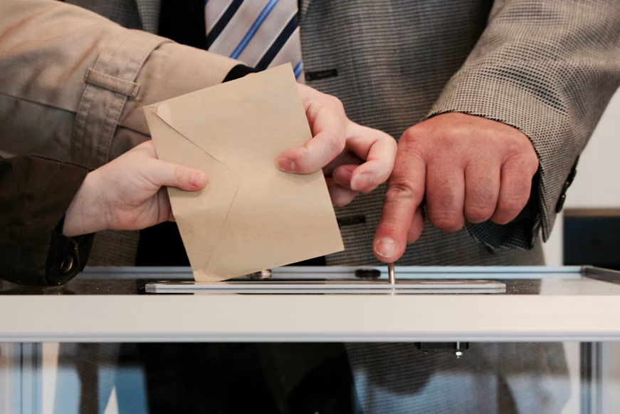 Democrats Gain Momentum in Key Senate Races Ahead of the Midterms