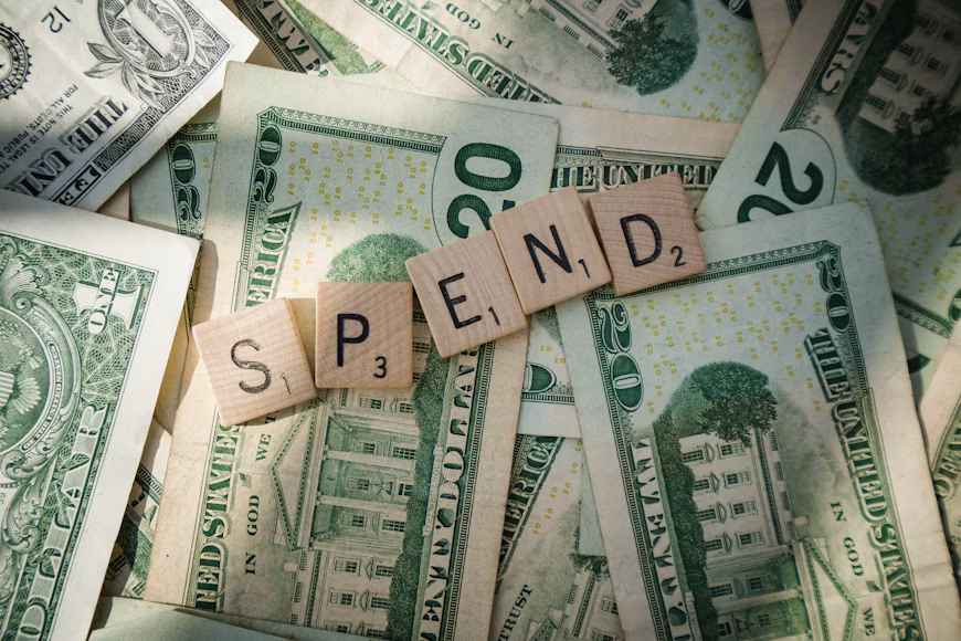 Strong Consumer Spending Continues Despite Persistent Inflation